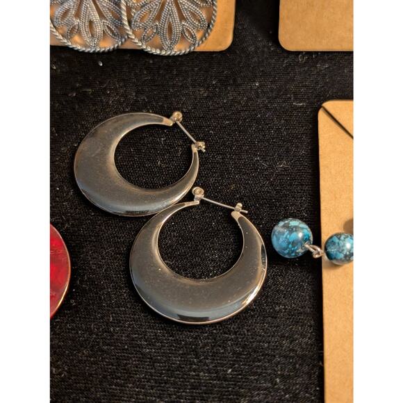 Lot of Eight Pair Silver Tone Dangle/Hoop Earrings - Picture 8 of 9